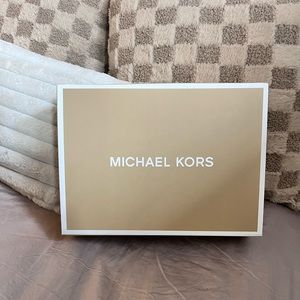COPY - Brand New (boxed) Michael Kors crossbody bag